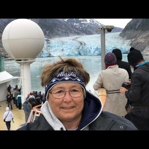 Meet your Posher, Donae